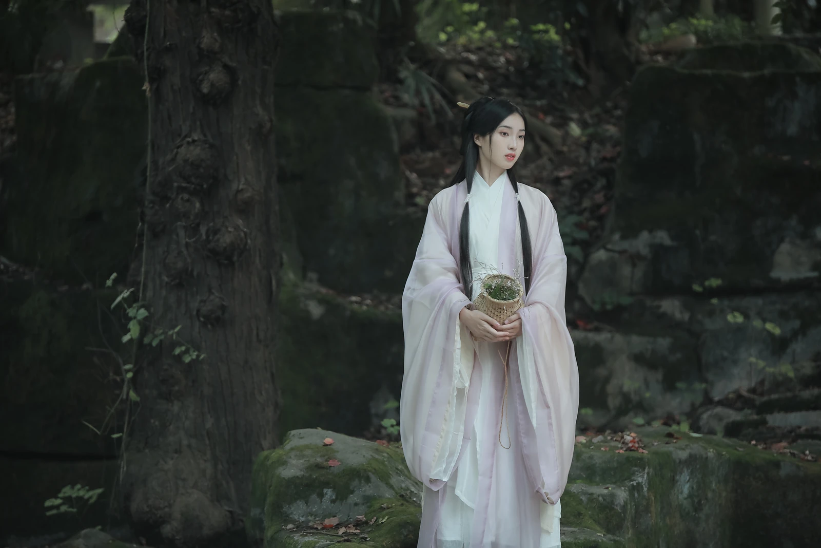 [YITUYU]艺图语-2024.10.15-采薇-棠棠-[22P-195MB]-3.webp
